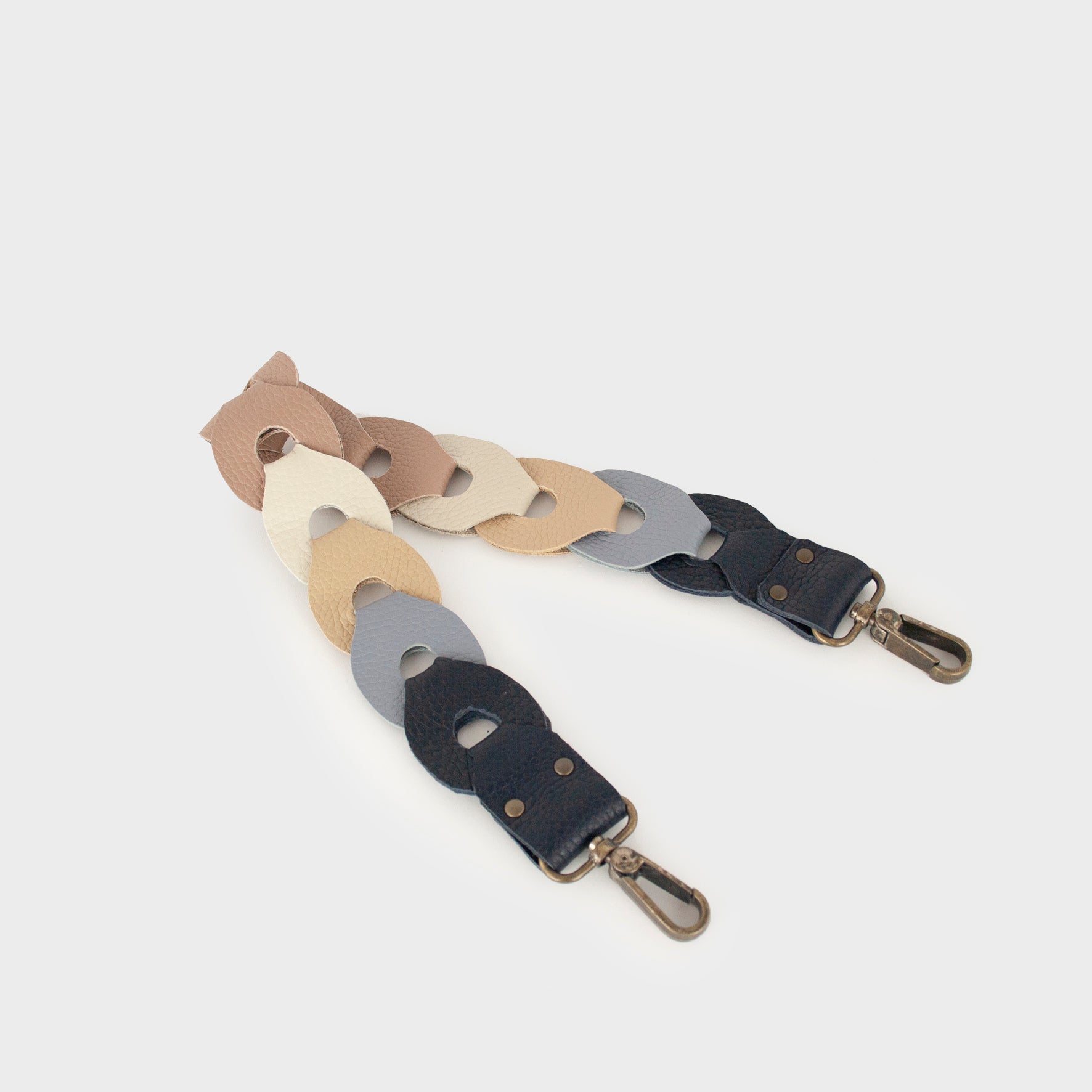 Leather Crossbody Joy M + Bandolera trenzada + Gina (Copia)