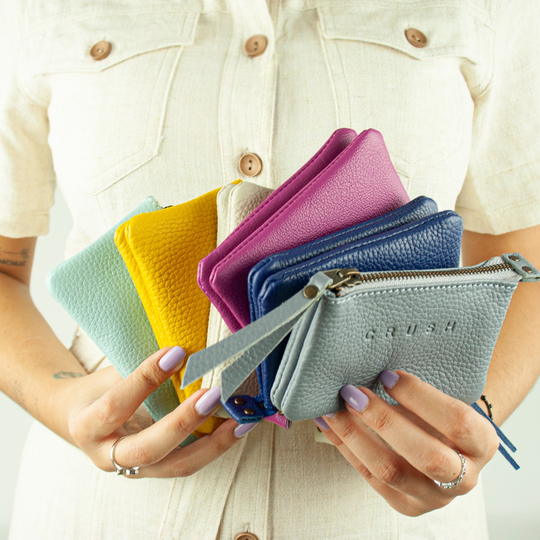 Leather Crossbody Joy M + Bandolera trenzada + Gina (Copia)