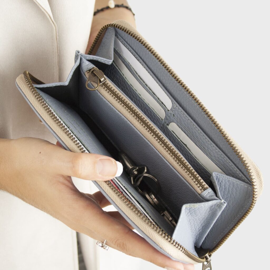 leather purse - lavander purse