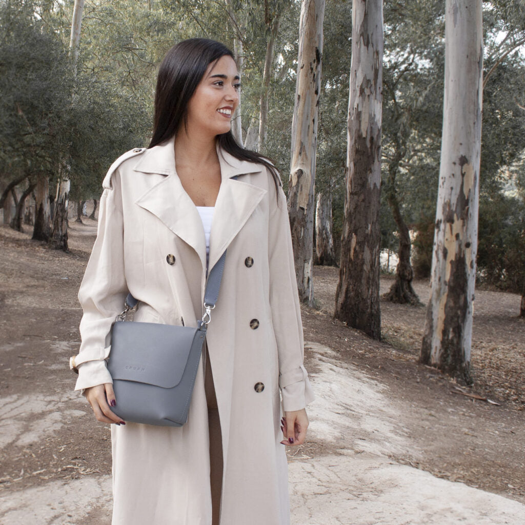 leather bag - lavander bag - model