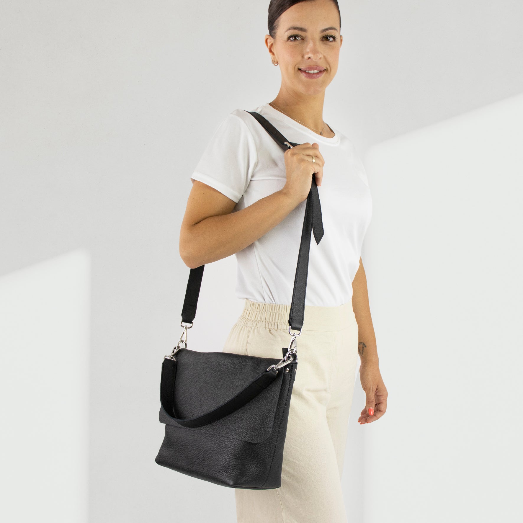 Leather Crossbody Bag Women L Black- Joy Syna