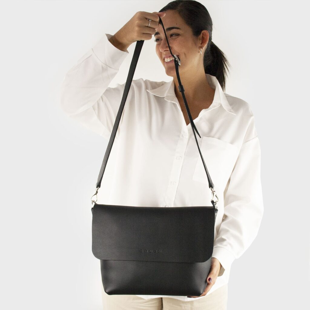 Joy Syna L - Leather Crossbody Bag Women - Black