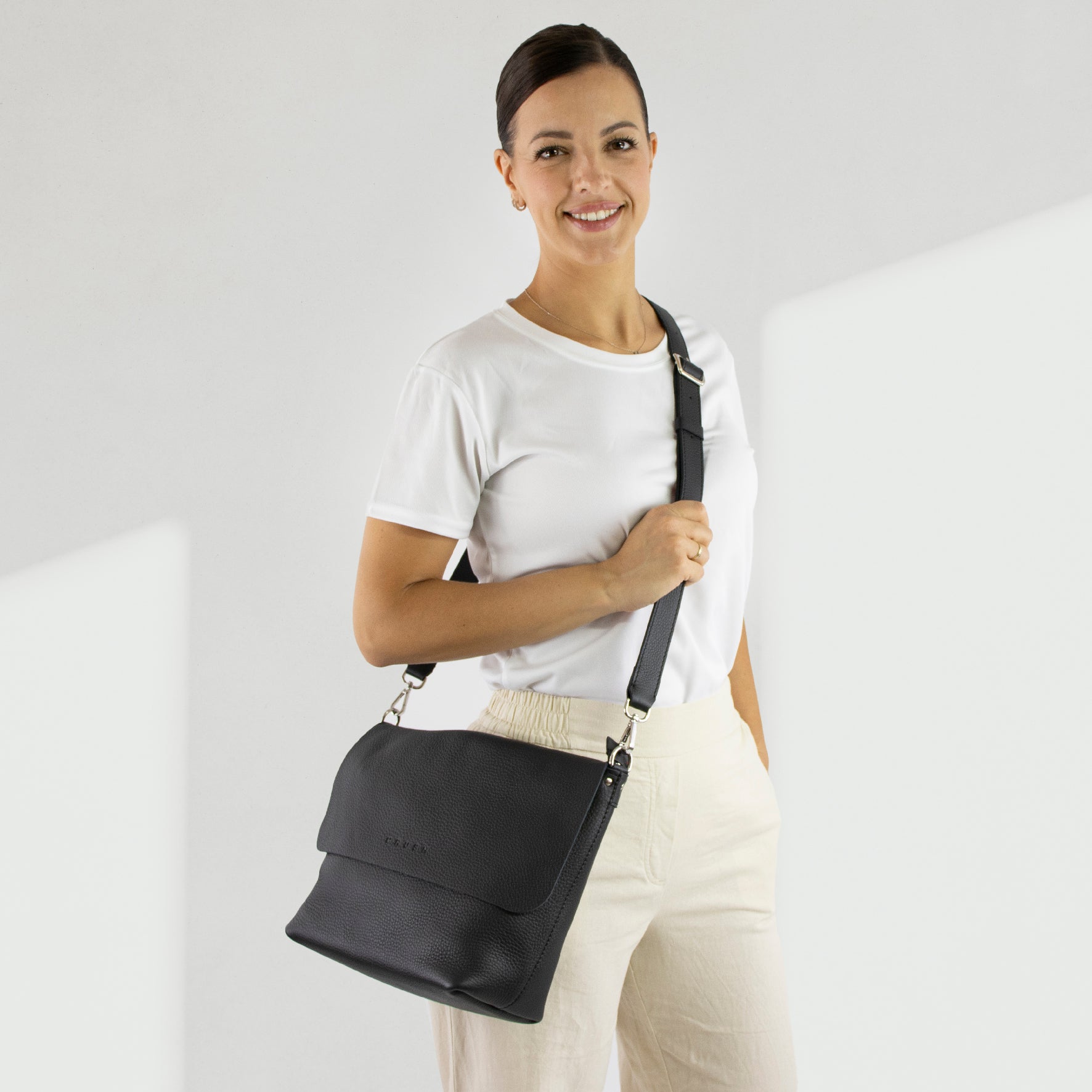 Leather Crossbody Bag Women L Black- Joy Syna