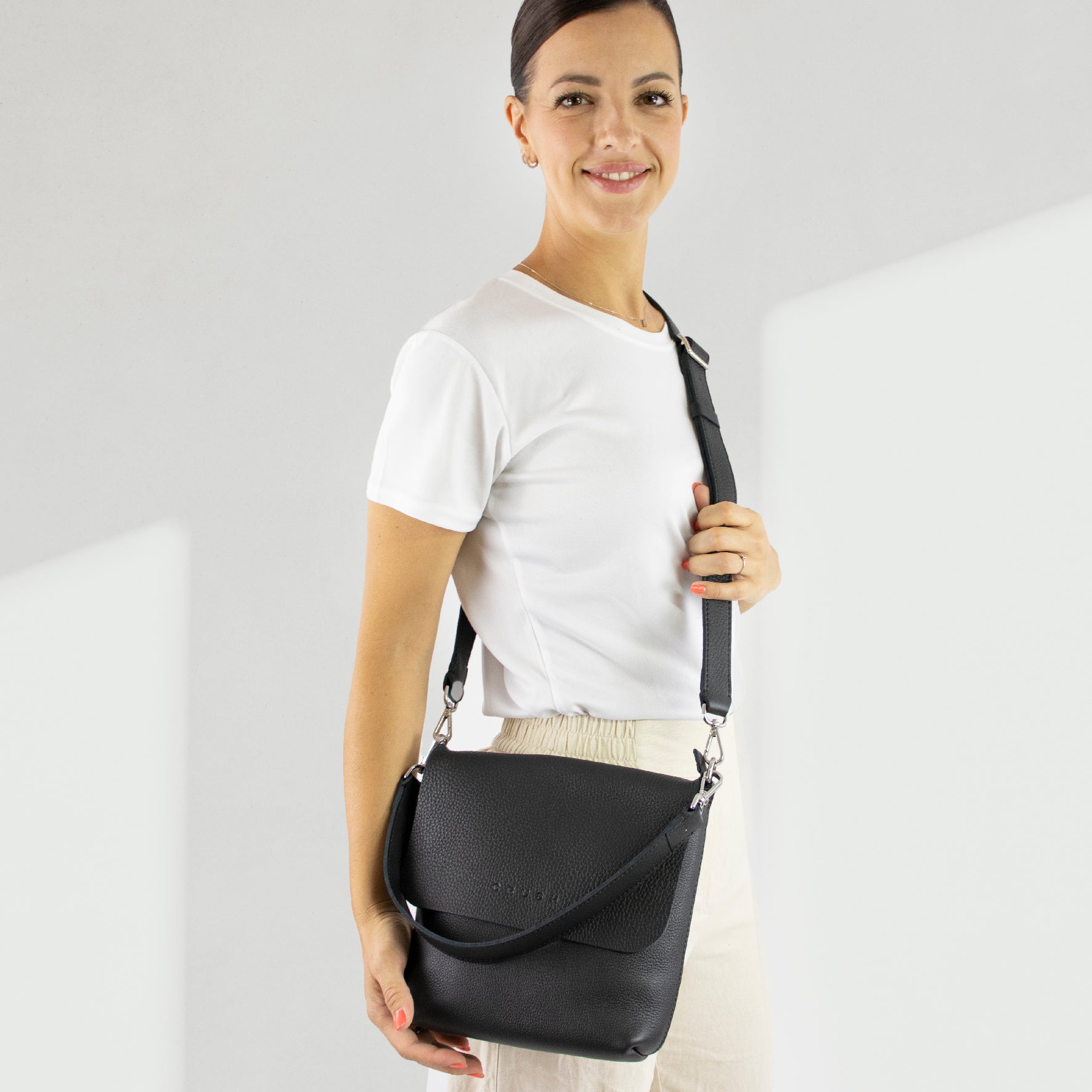 Leather Crossbody Bag Women M Black - Joy Syna