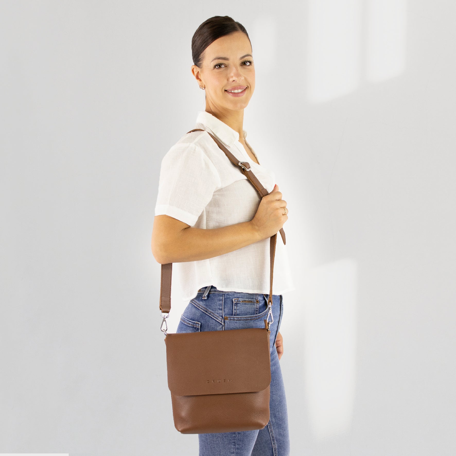 Leather Crossbody Bag Women Tan M - Joy Syna